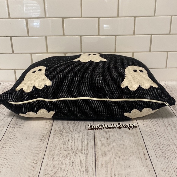 Rachel Zoe Black and White Knit Ghost Throw Pillow (2) - Picture 2 of 6